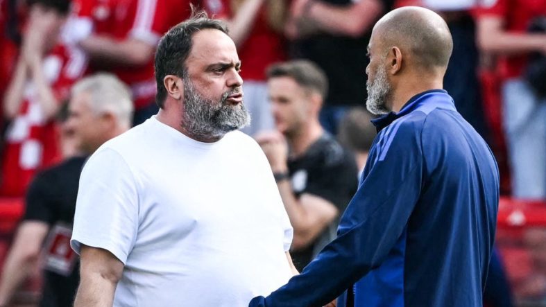 Nottingham Forest Başkanı Sahada Teknik Direktörü Azarladı